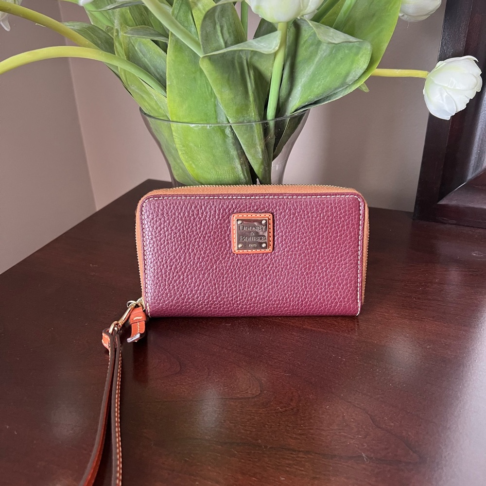 NWOT Dooney & Bourke Large Pebble Leather Zip Around Wristlet, Cranberry
